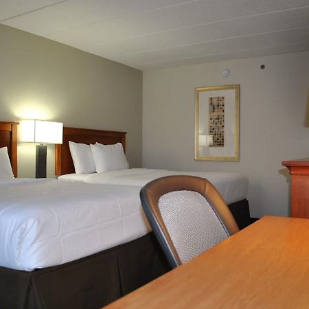 C3 Hotel And Convention Center Hastings Buitenkant foto