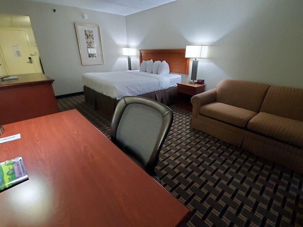 C3 Hotel And Convention Center Hastings Buitenkant foto