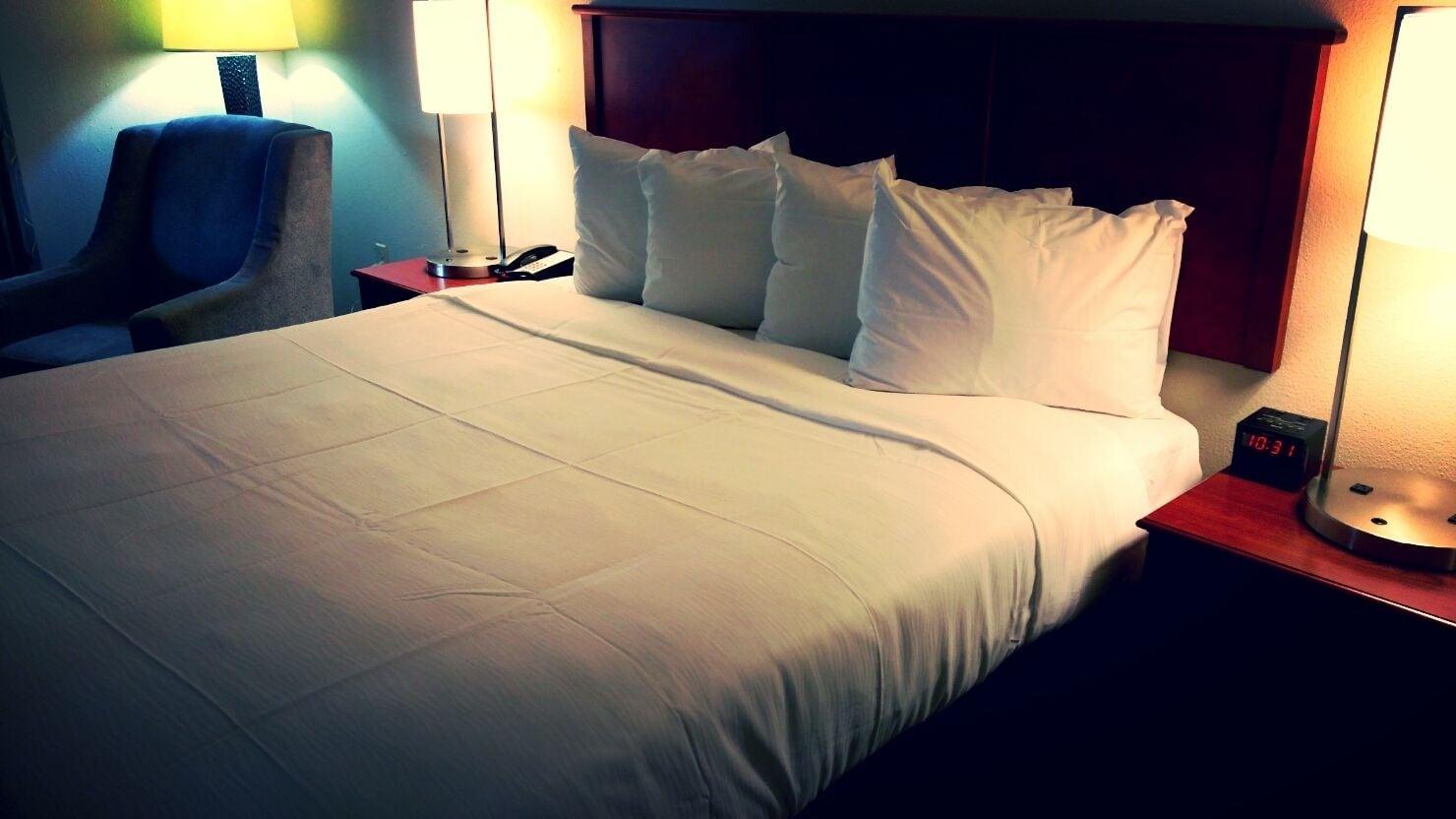 C3 Hotel And Convention Center Hastings Buitenkant foto