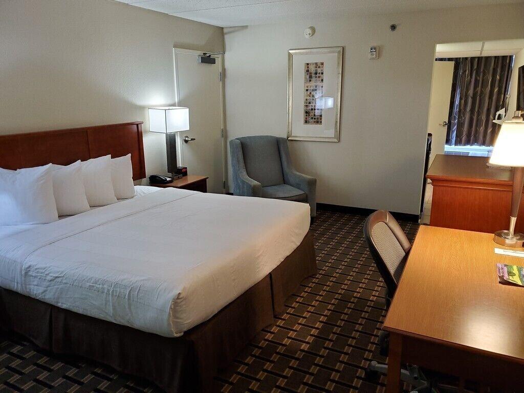 C3 Hotel And Convention Center Hastings Buitenkant foto