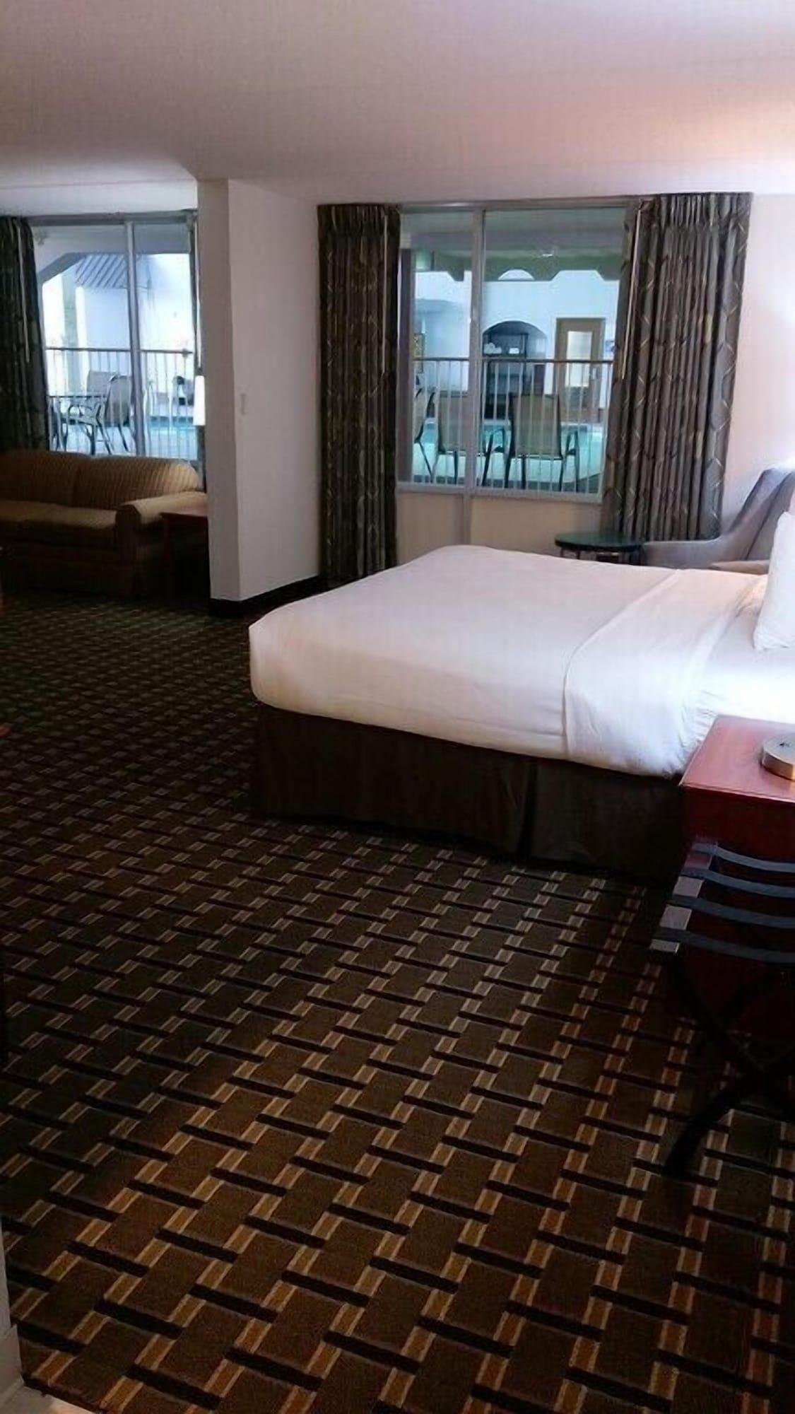 C3 Hotel And Convention Center Hastings Buitenkant foto