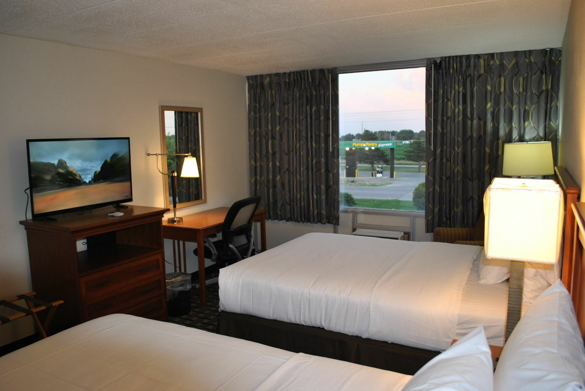 C3 Hotel And Convention Center Hastings Buitenkant foto